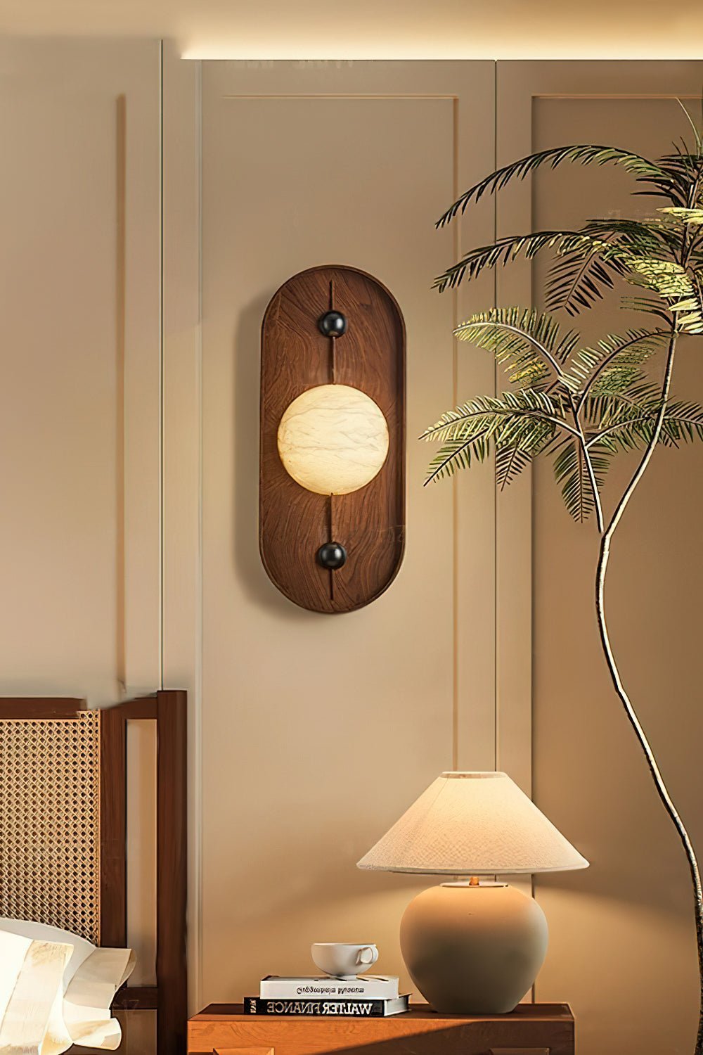 Lyvaran Oval Alabaster Wandleuchte mit Holzaufsatz