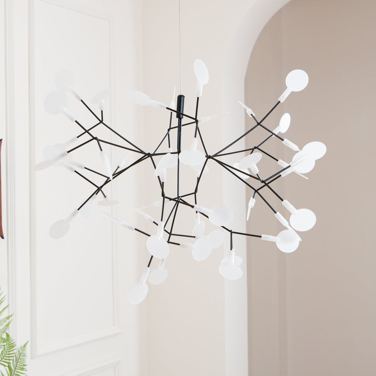 Kronleuchter Schwarze LED-Kronleuchte Firefly