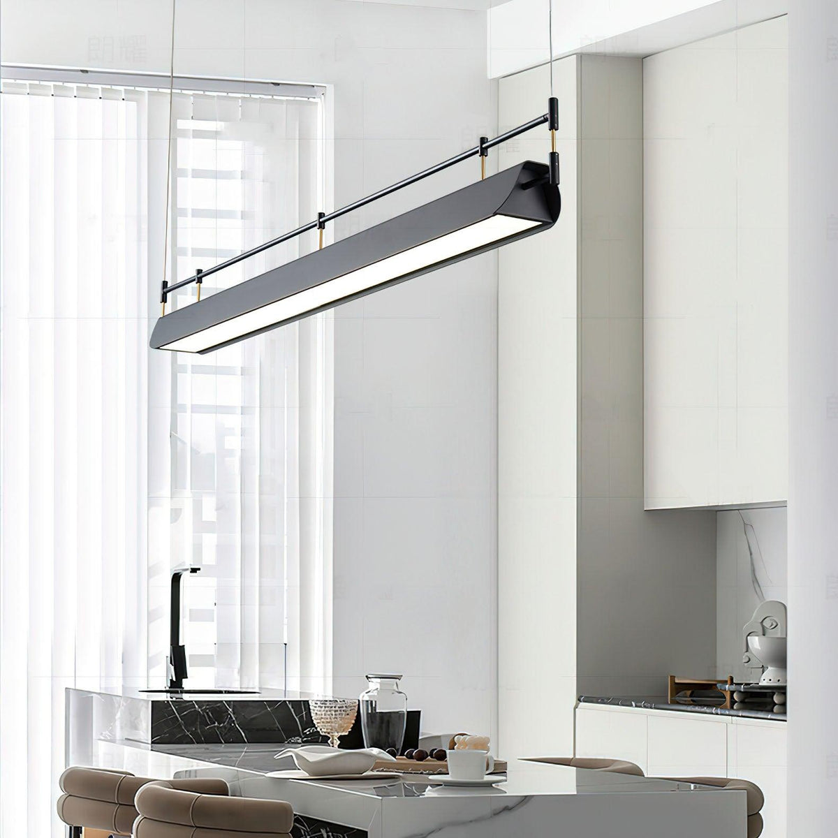 Terianora Kronleuchter Schwarz Dach LED
