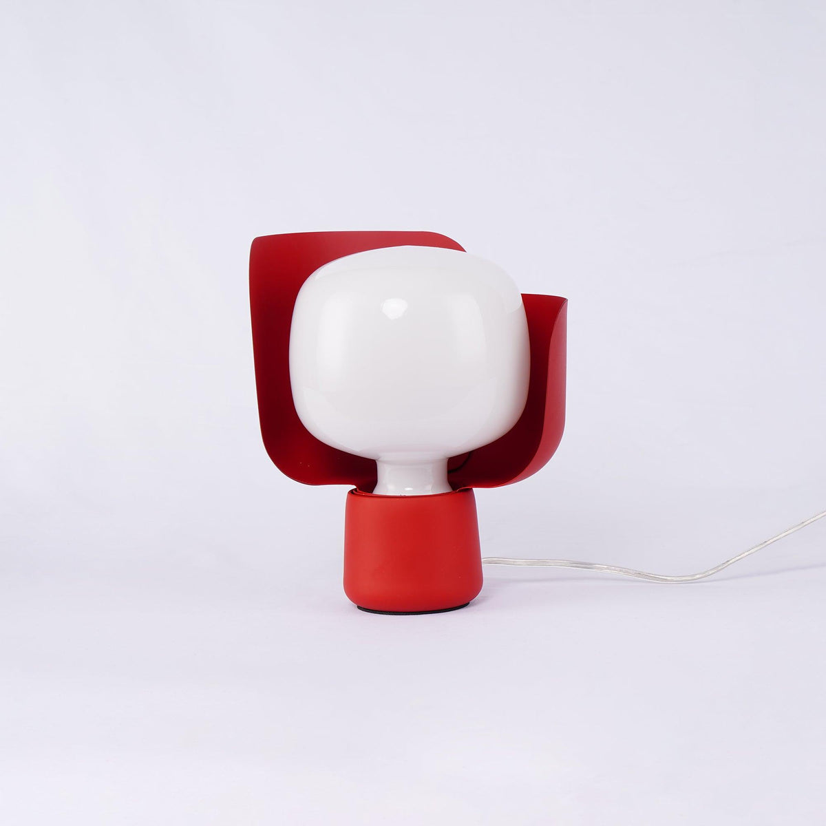 Zuri Kunststoff Minimalistische Tischleuchte
