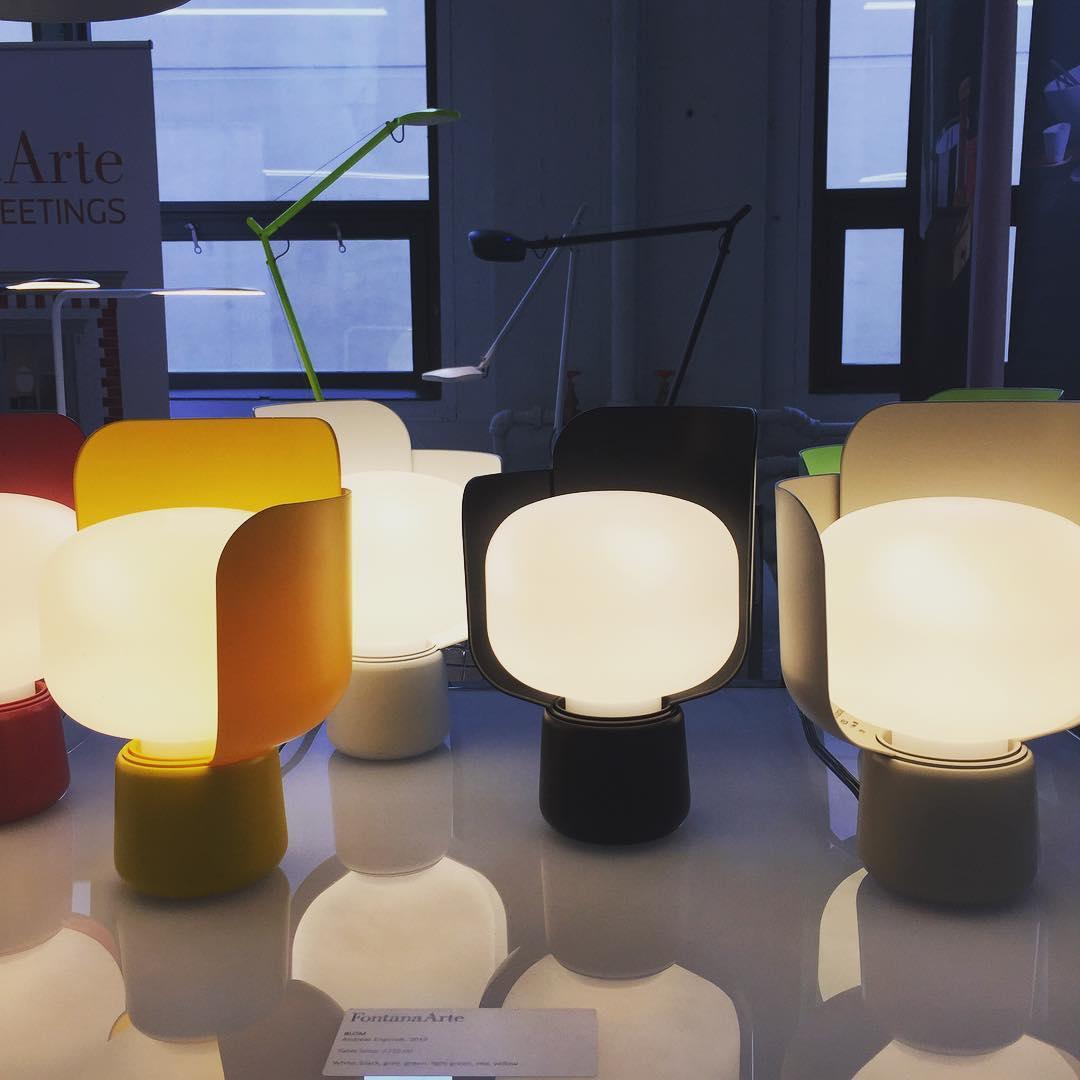 Zuri Kunststoff Minimalistische Tischleuchte