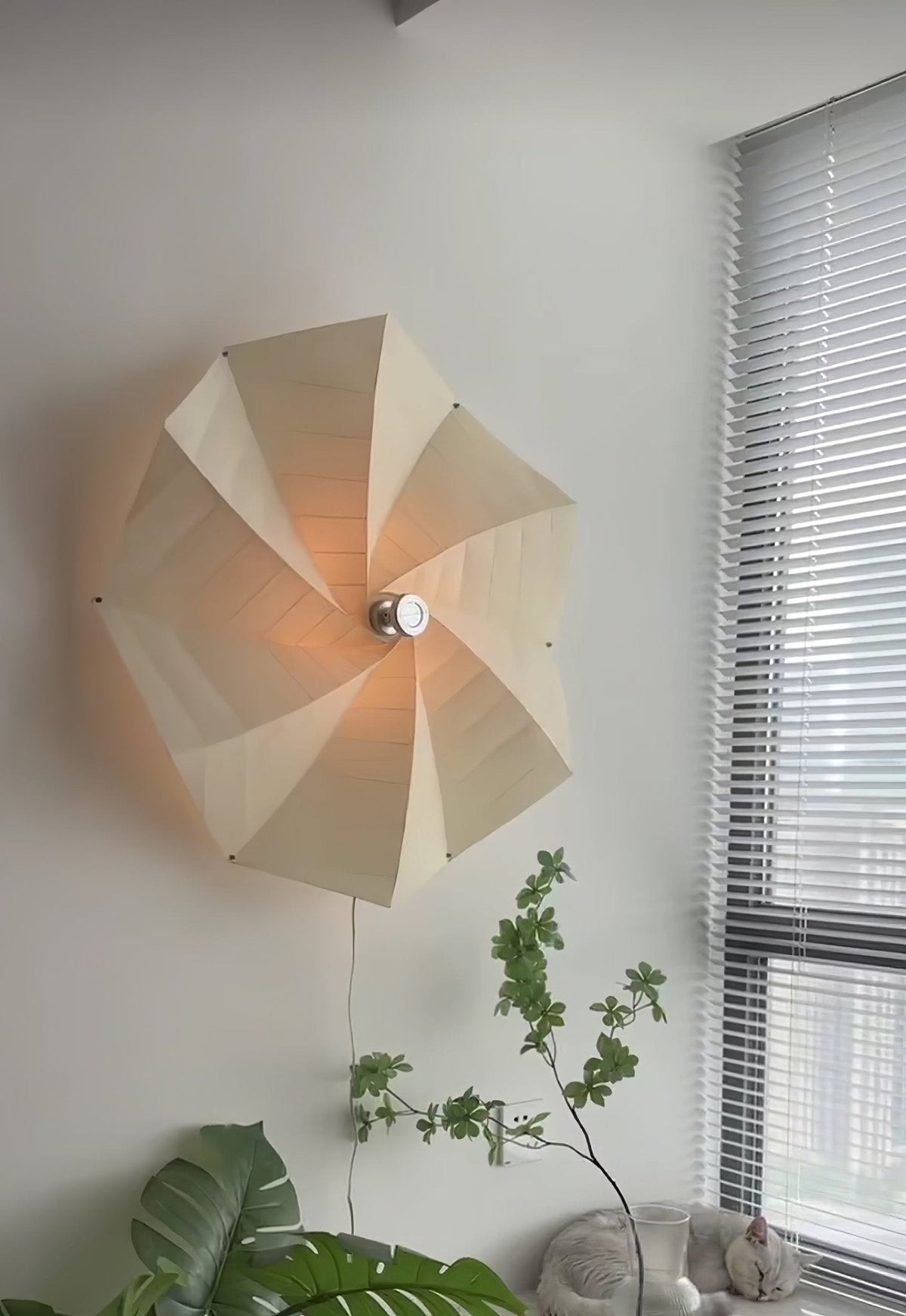 Liniise Spiral-Stoff-Pendelleuchte