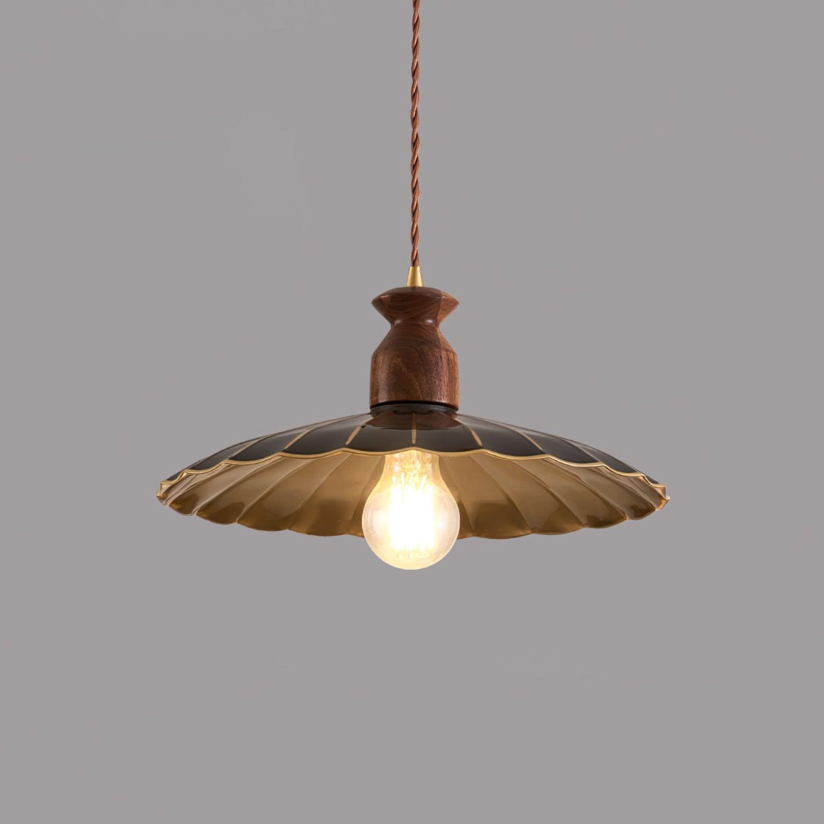 Qior Messing Klassische Eleganz Crest Holz Pendelleuchte