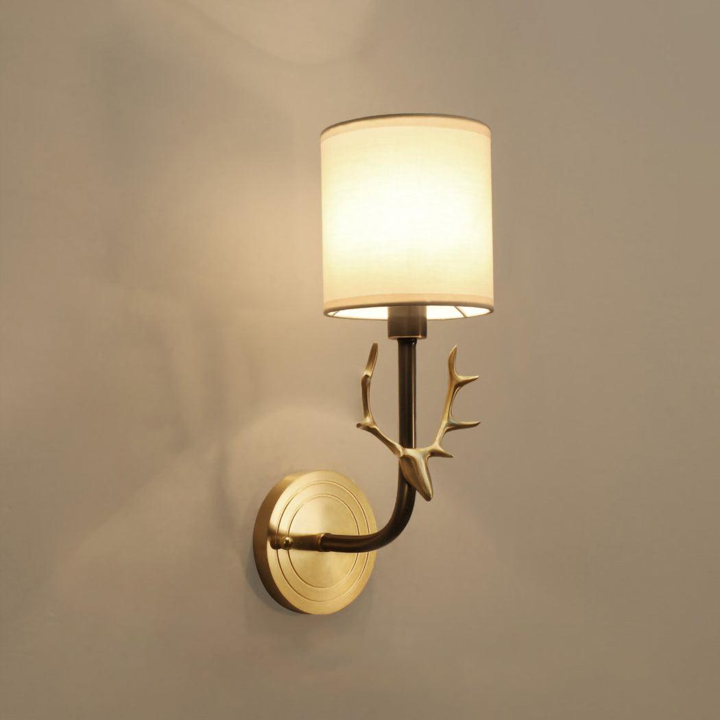 Auriviella Elegance Hirschkopf-Wandleuchte aus Messing