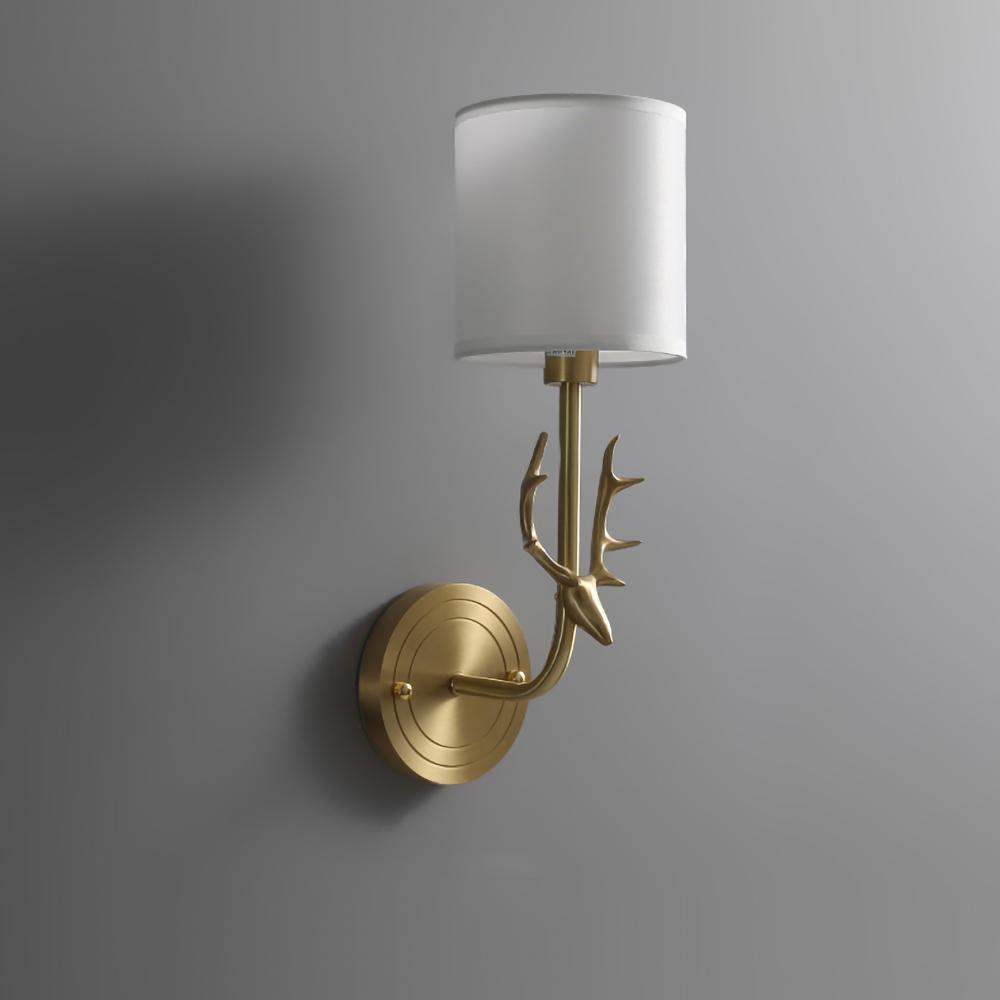 Auriviella Elegance Hirschkopf-Wandleuchte aus Messing