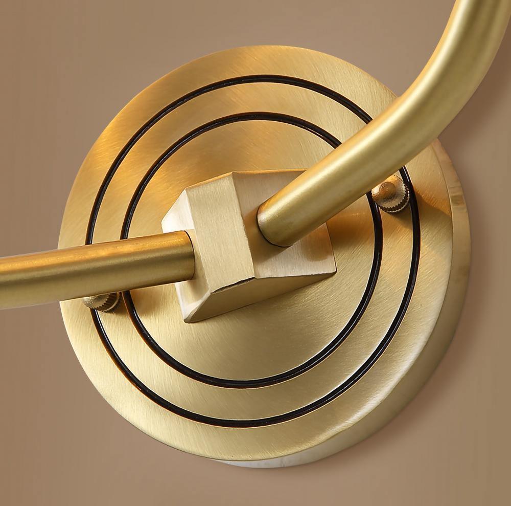 Auriviella Elegance Hirschkopf-Wandleuchte aus Messing