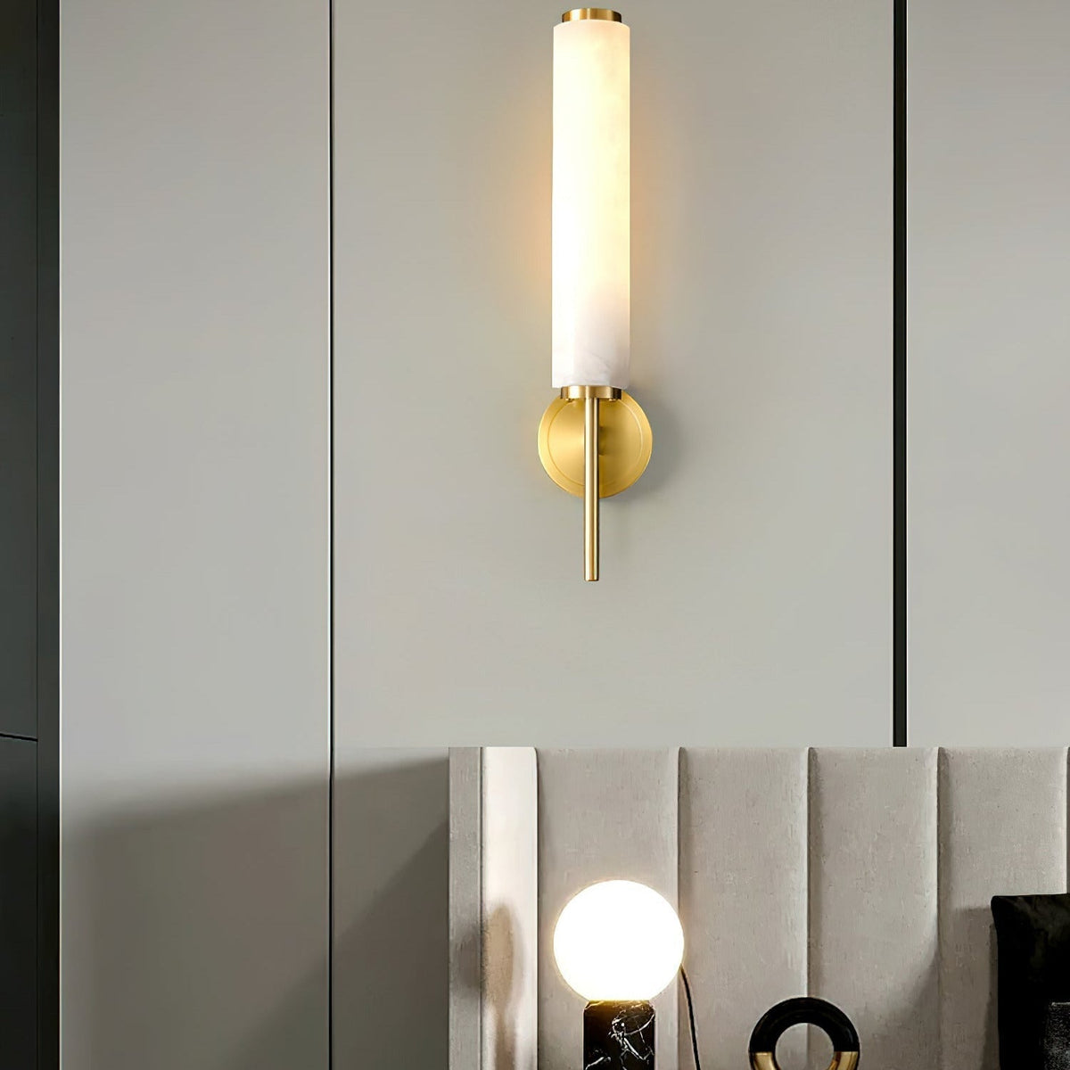 Jern Art-Déco-Wandleuchte aus Alabaster
