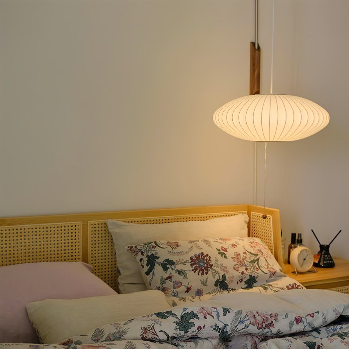 Evphael Premium nordische Kunst-Wandleuchte mit Kugel in Kieselsteinform