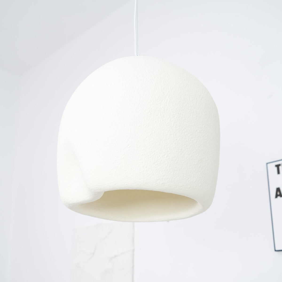 Nuo Pendelleuchte aus Gips, abgerundete Kuppel, Wabi Sabi-Stil