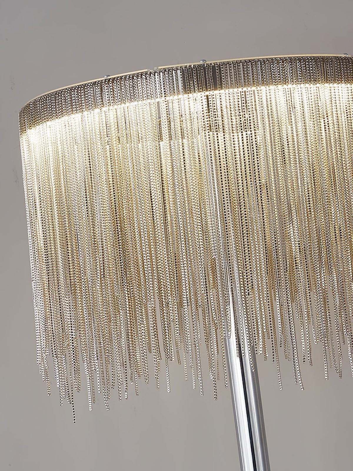 Fringe Cadena Tassel Stehleuchte