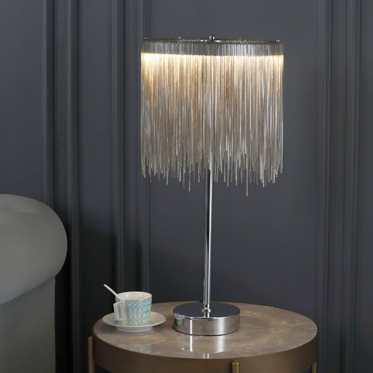 Cascade Cadena Tassel Tischleuchte