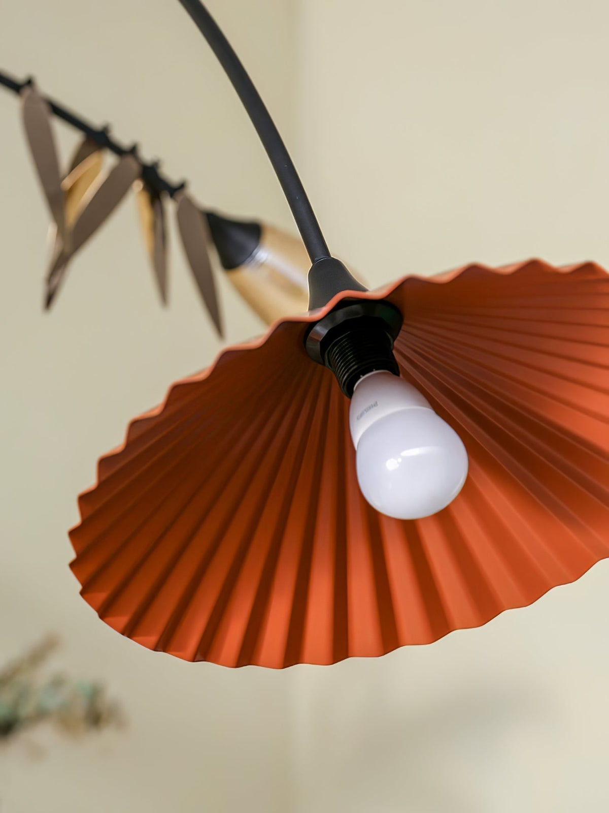 FloraCurv Pendelleuchte aus Glas in Kieselsteinform