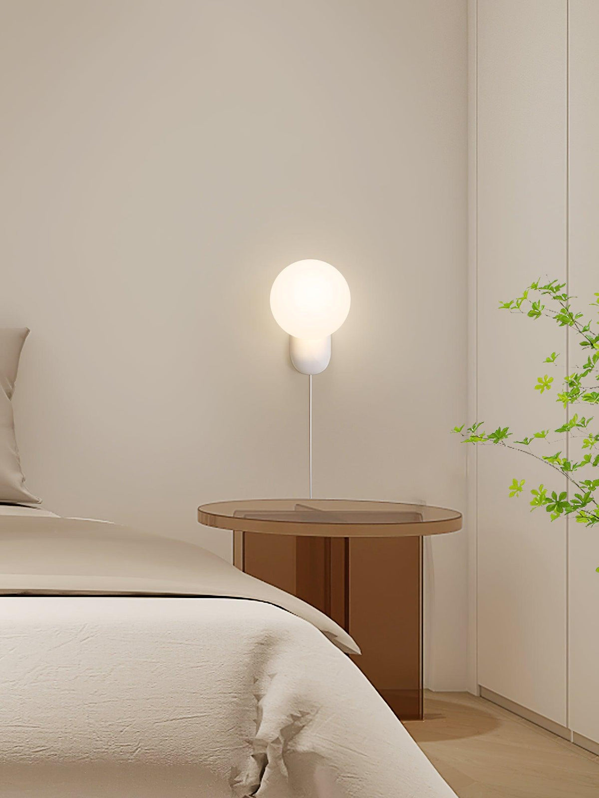 Nelo Minimalistische Wandleuchte mit Kugelschirm