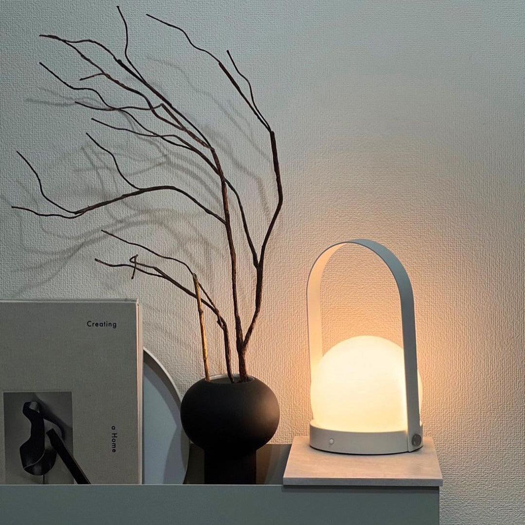 Zenon Glas Minimalistische Tischleuchte