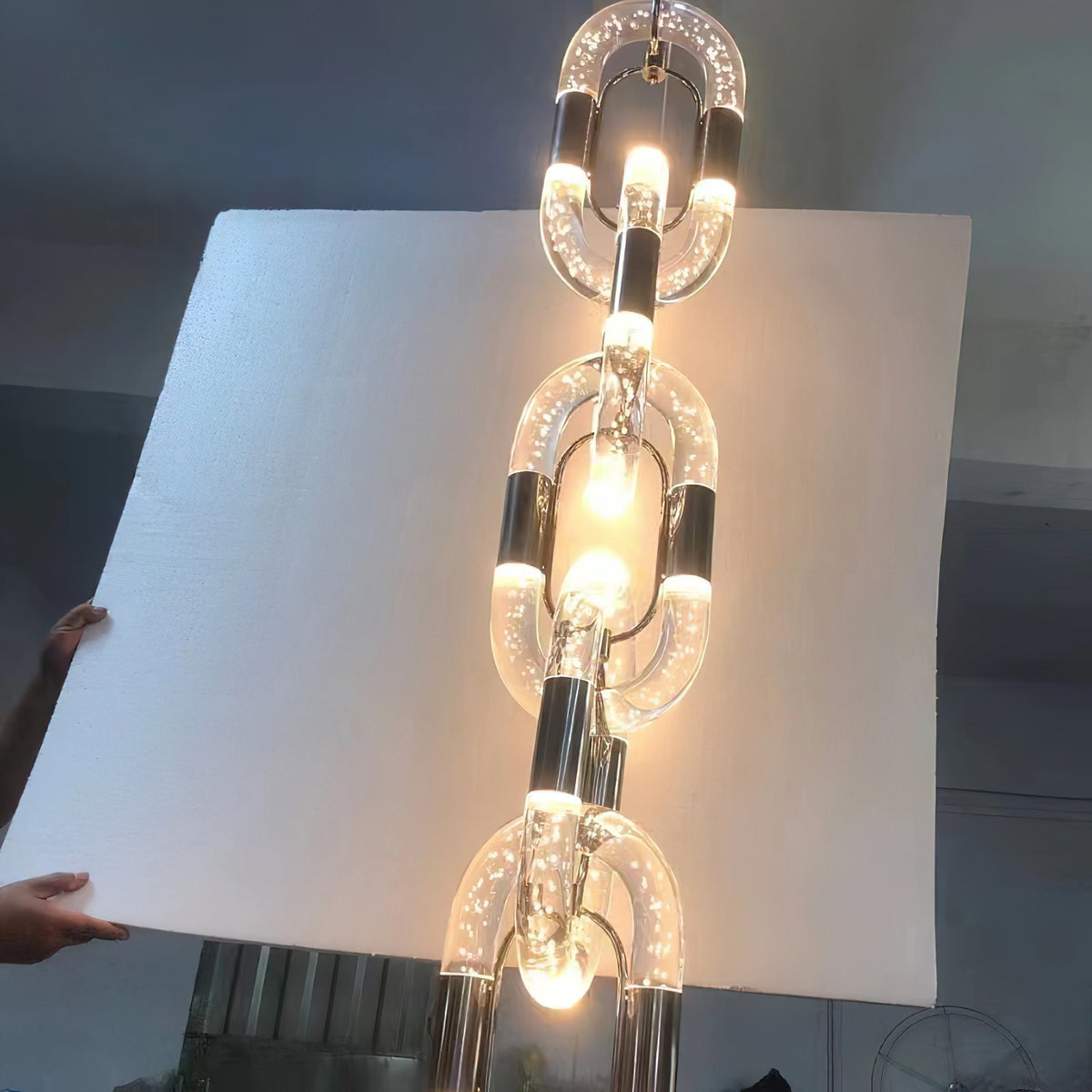 Pendelleuchte mit Kettenglied-Design aus Edelstahl im modernen Stil
