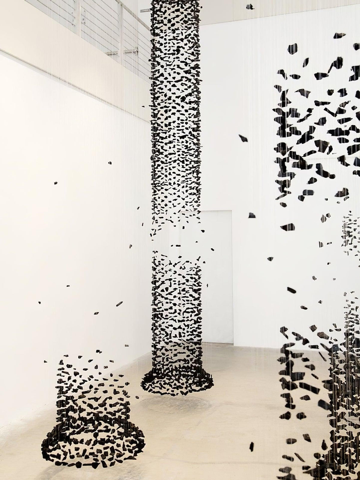 Vaelior Kronleuchter aus Schwarzem Stein im Postmodern-Luxus-Stil