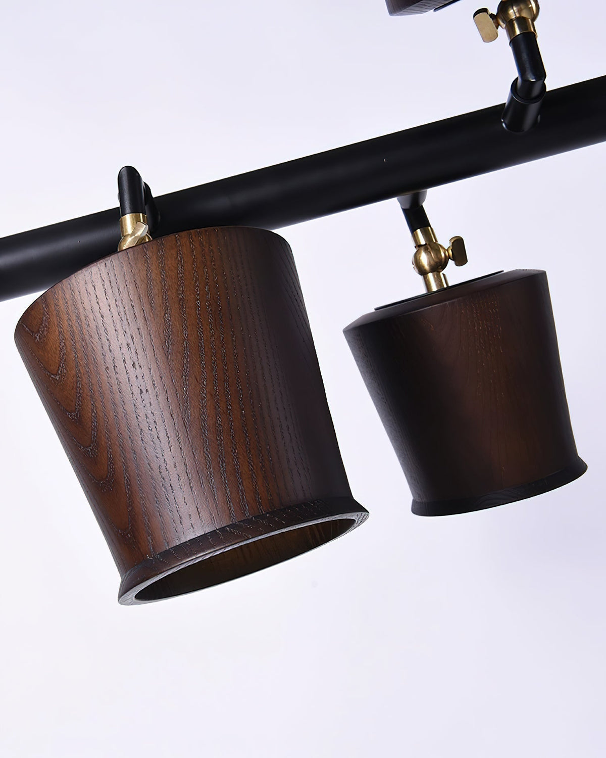 Avelira rustike Pendelleuchte mit Holzkugeln in linearer Ausführung