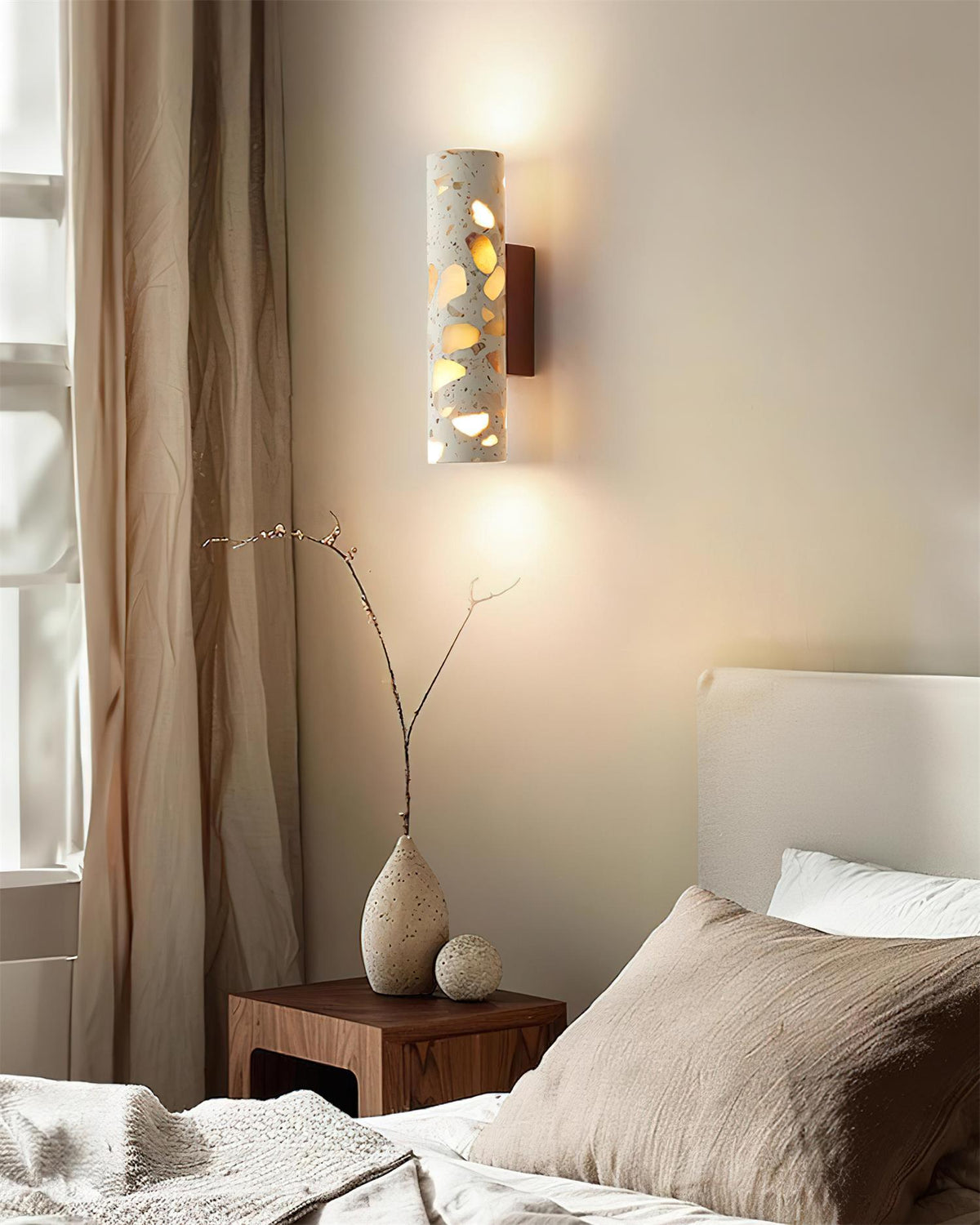 Calinaria Wandleuchte Beige Terrazzo-Stein-Zylinder minimalistisch fürs Schlafzimmer | Cielum