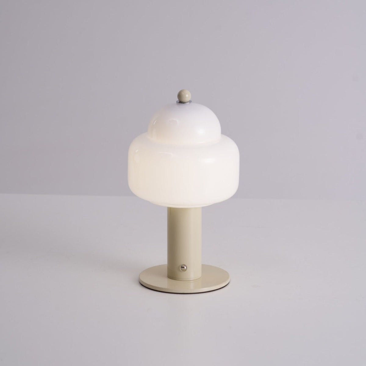 Avenaella moderne Tischleuchte