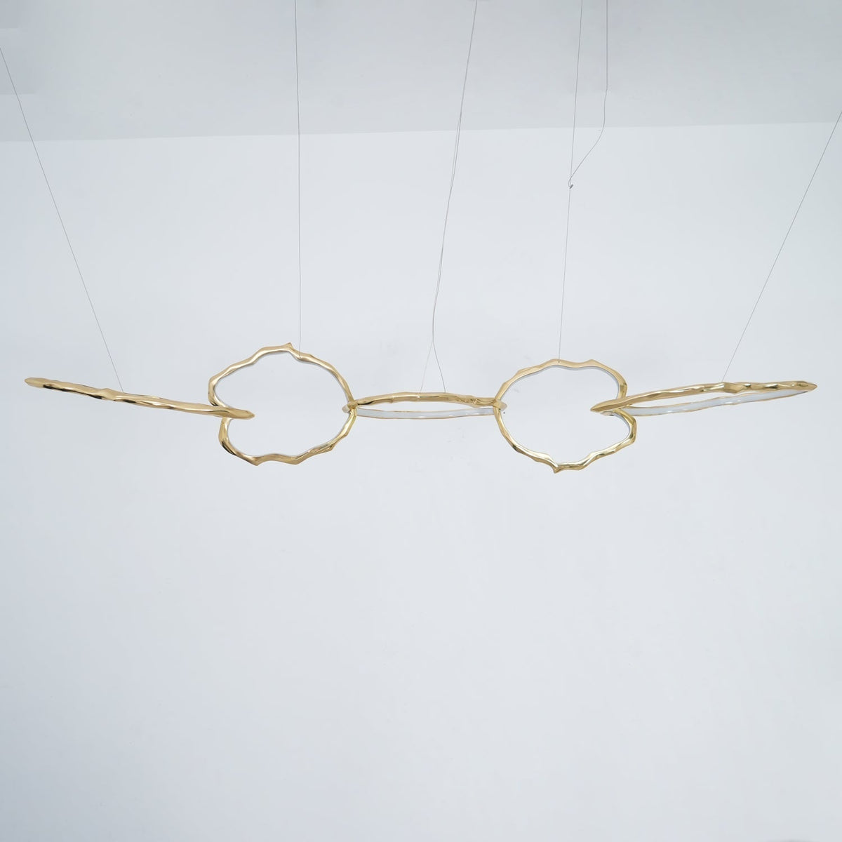Aballs Kronleuchter Cloud Rings Series in Messing