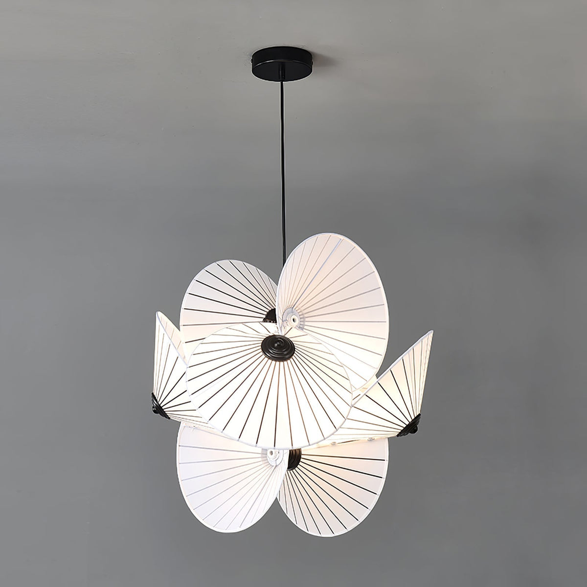 Solarare Stoff-Pendelleuchte mit künstlerischem Design