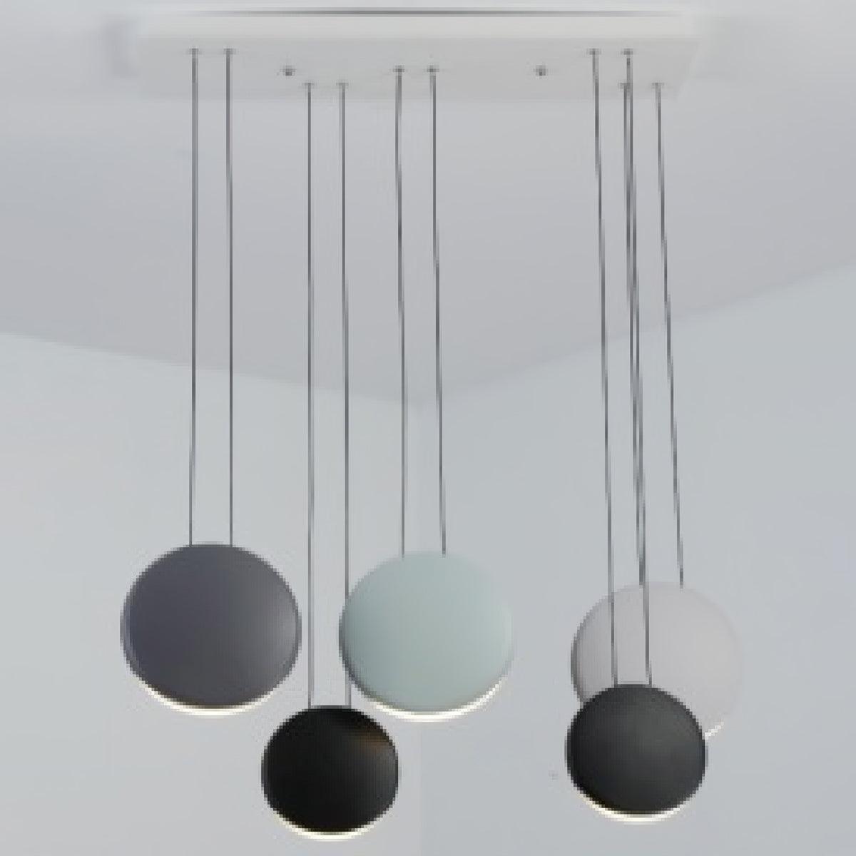 Mirellare Kunstharz-Pendelleuchte mit künstlerischem Design