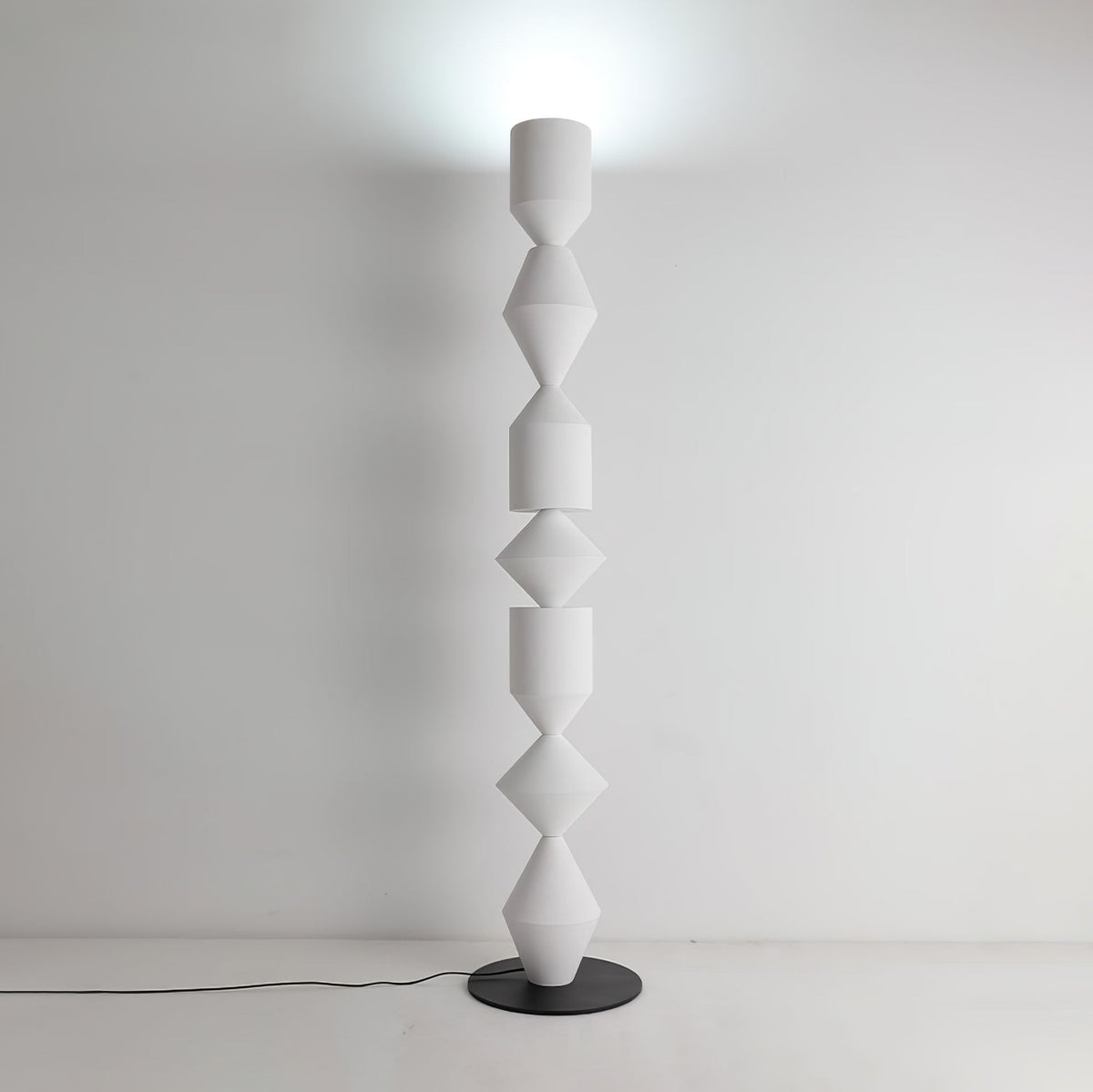 Drisen Minimalistische Stehleuchte aus Holz
