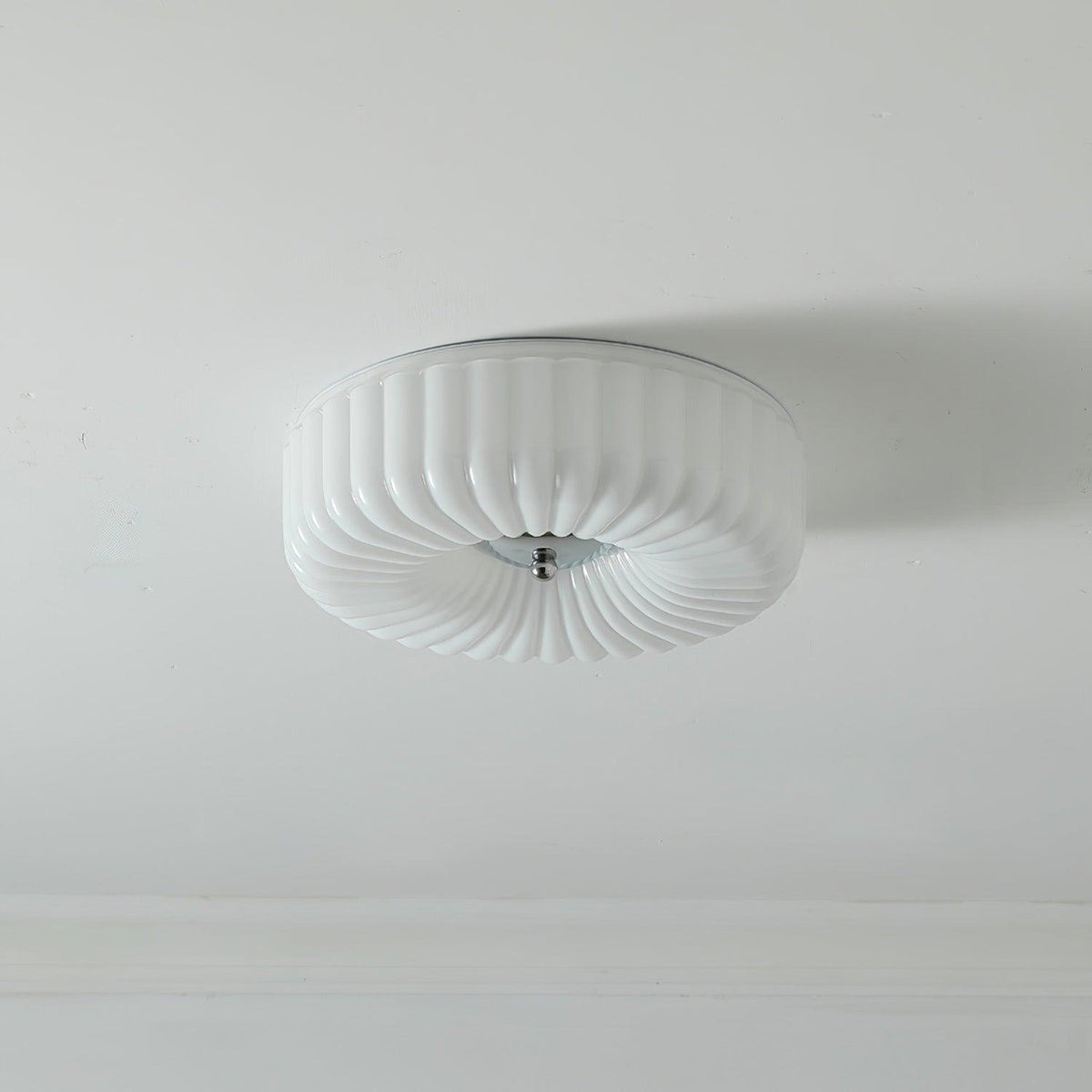 Mivone flache Deckenleuchte aus Milchglas mit Retro-Rippenstruktur