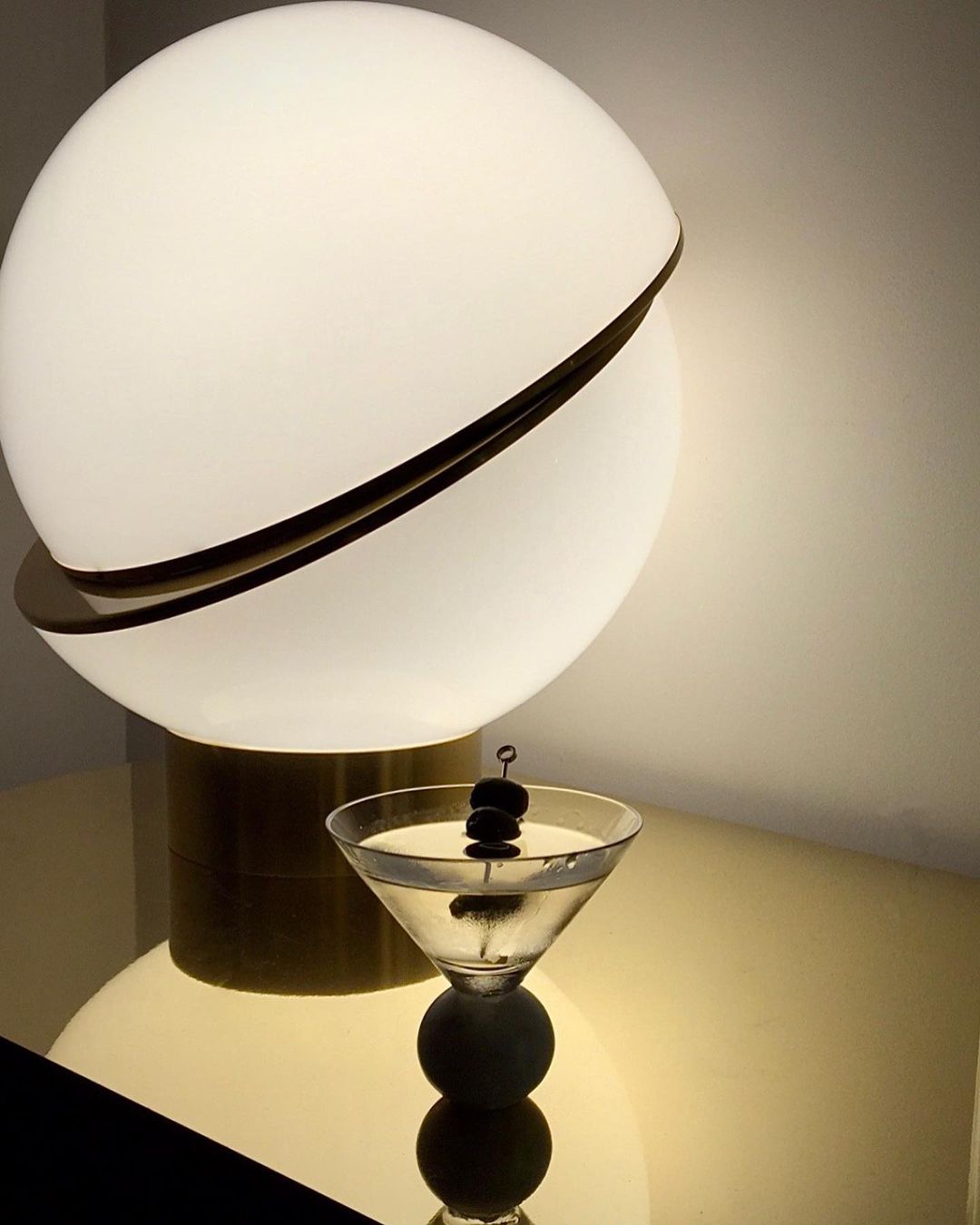 Solaria futuristische Tischleuchte