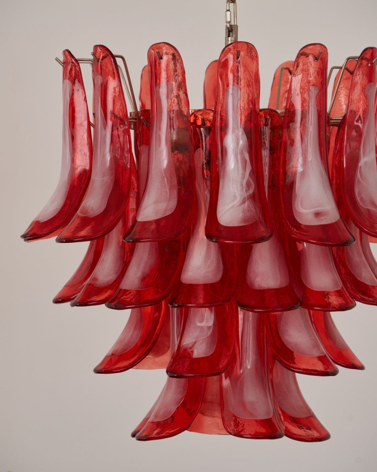 Celoelle Kronleuchter Karmesin Murano-Glasblüten geschichtet Vintage