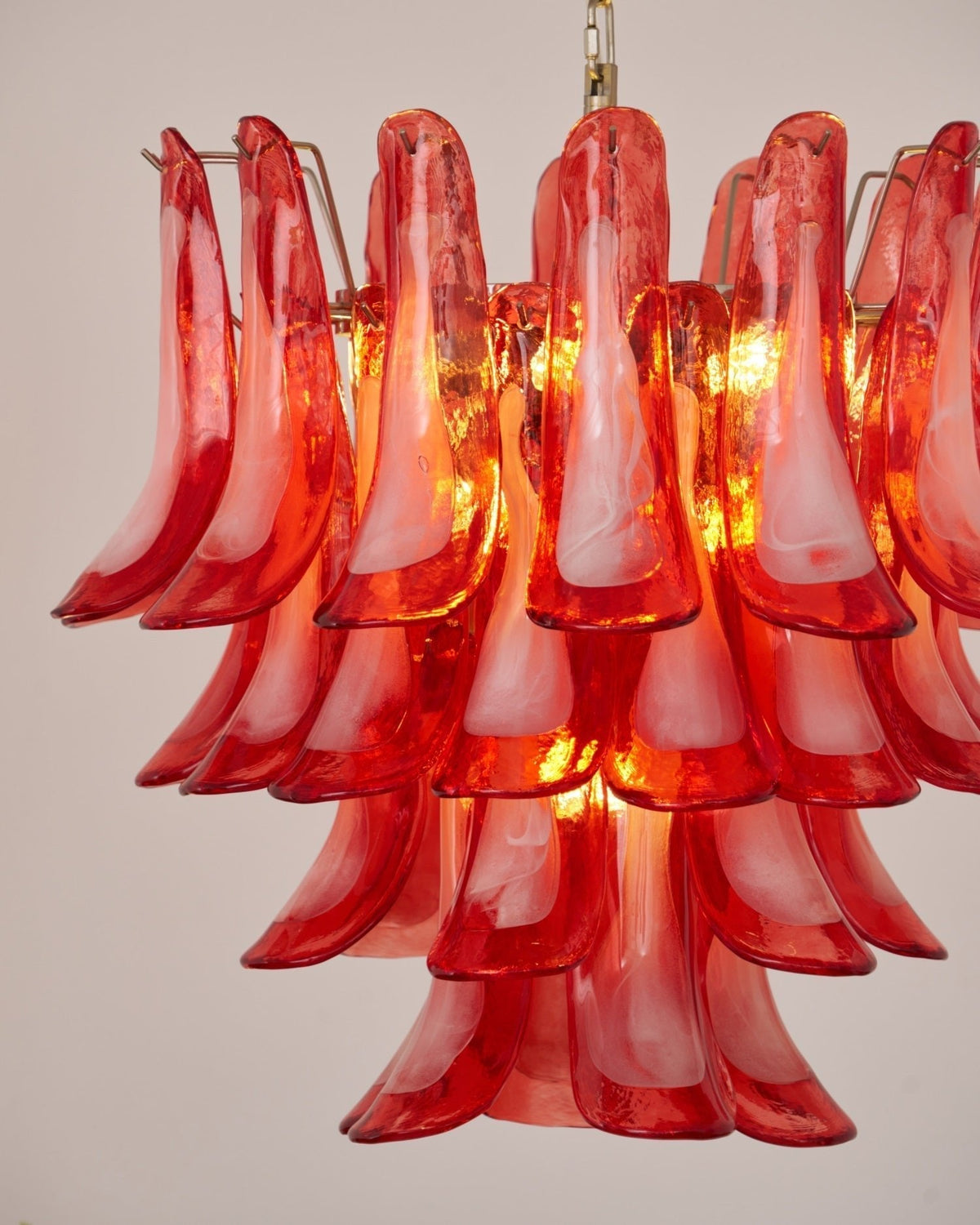 Celoelle Kronleuchter Karmesin Murano-Glasblüten geschichtet Vintage