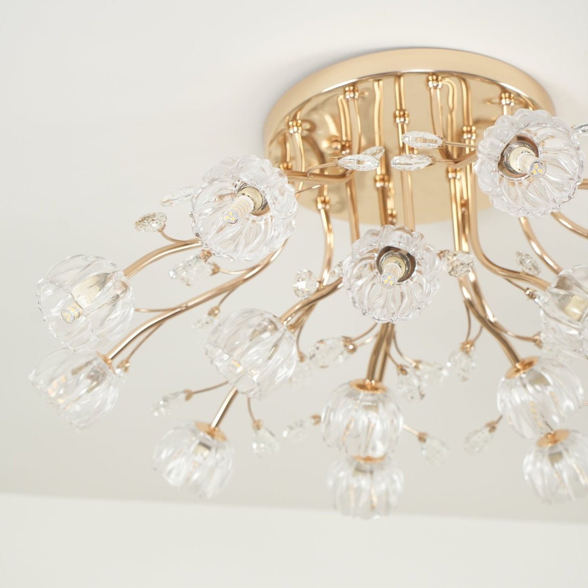 Elyinira Postmodern Luxus-Deckenleuchte aus Kristall in Blumenform