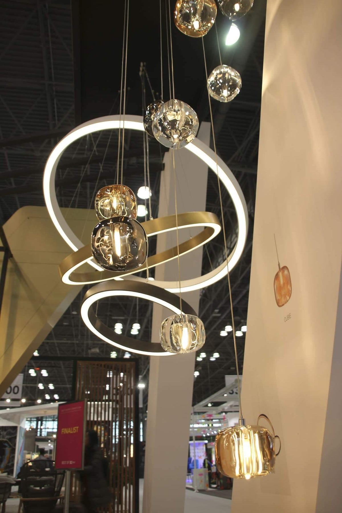 Glowcube Kronleuchter modern Kristall