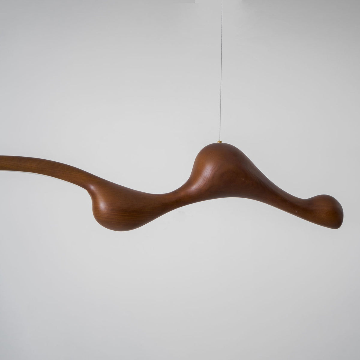 Alenor Pendelleuchte aus Holz im Retro-Stil
