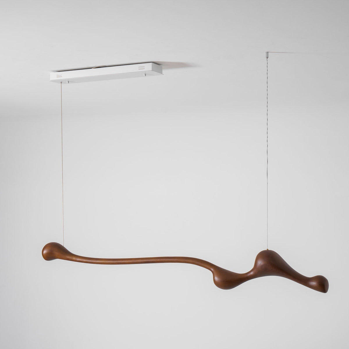 Alenor Pendelleuchte aus Holz im Retro-Stil