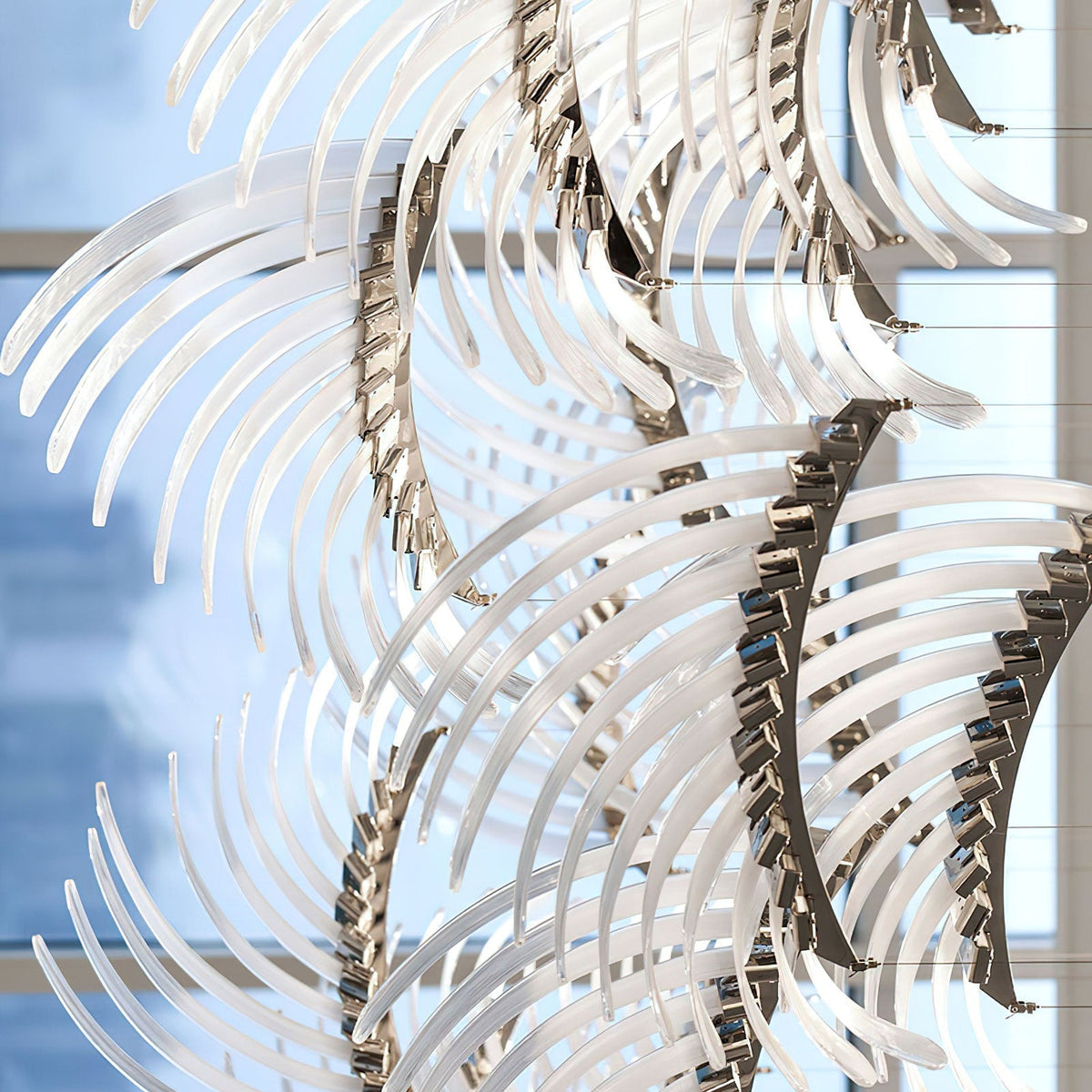 Eurrinia Kronleuchter aus Glas mit Flügelmotiv