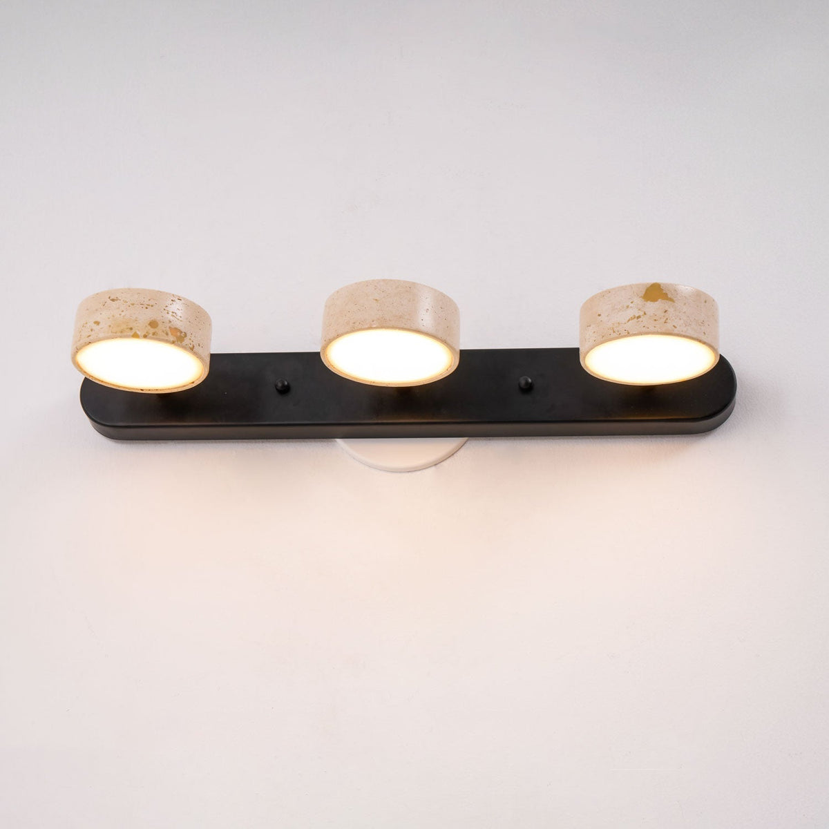 Orshaa lineare Travertin-Wandlampe