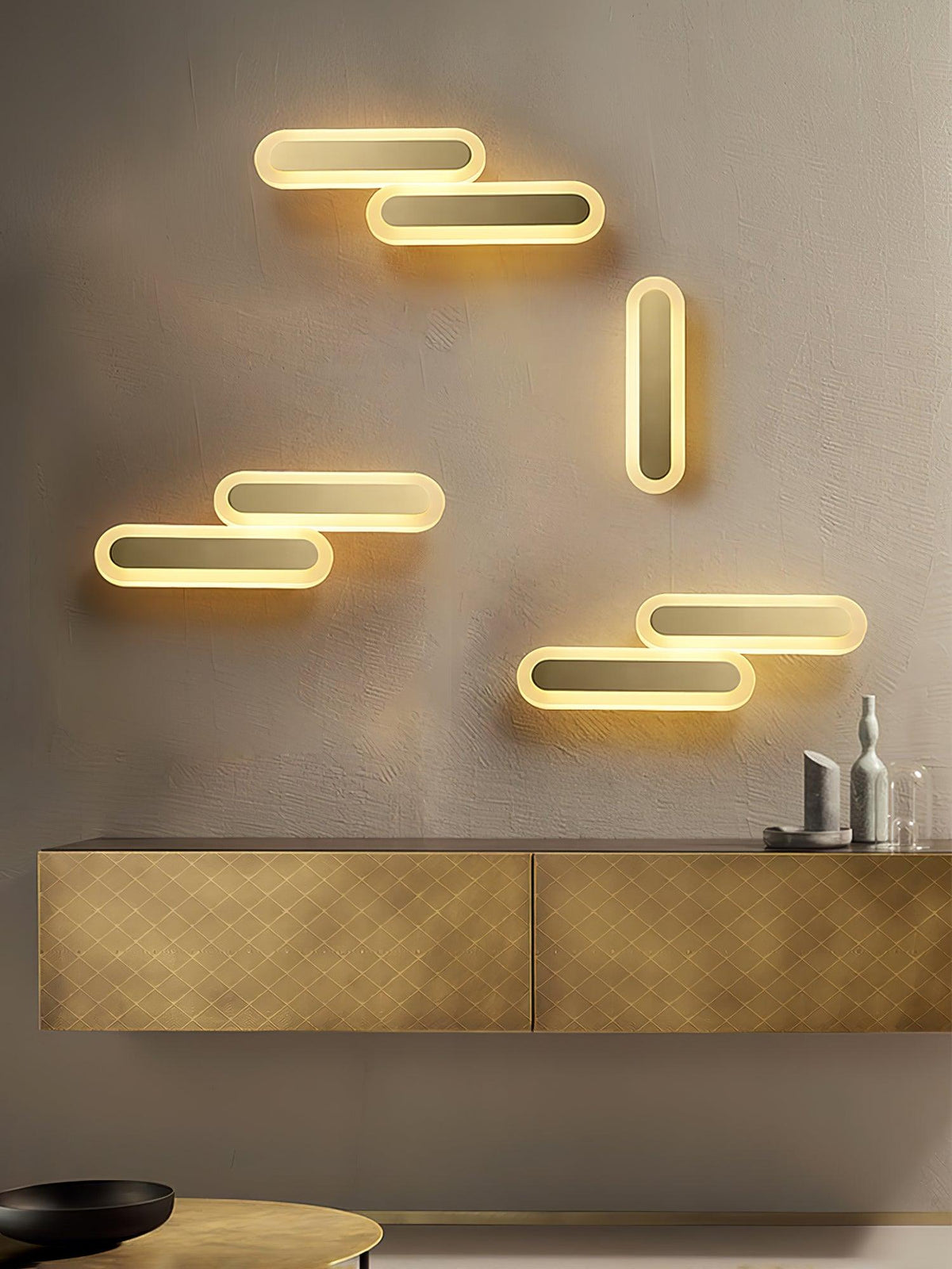 Solanelle zeitgenössische minimalistische Wandleuchte aus Messing