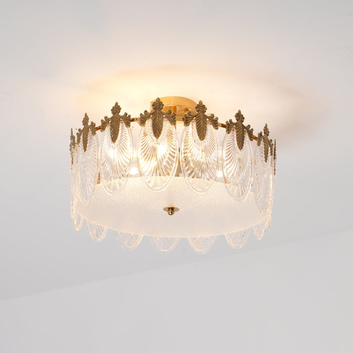 Eirisena Kronleuchter Glas-Kronblätter Goldrahmen Rund
