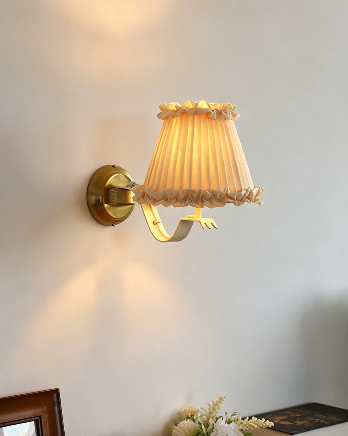 Rosabelle Ruffle Wandleuchte