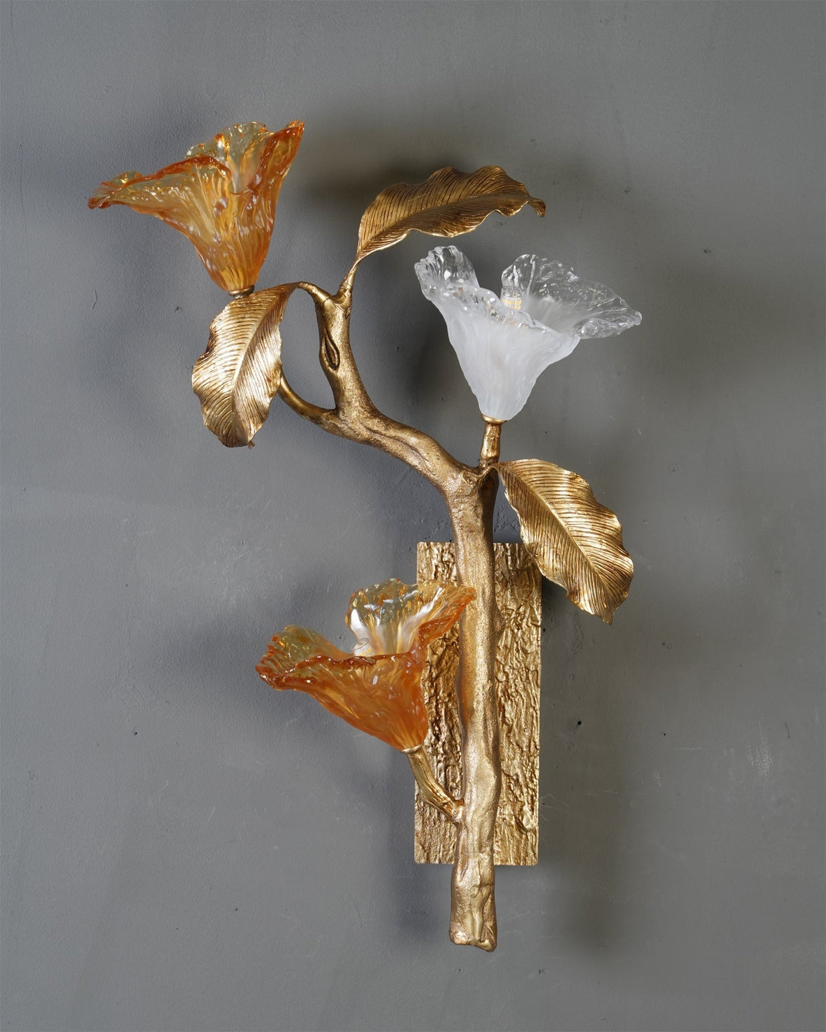 Orianaine Zweig-Messing-Wandleuchte