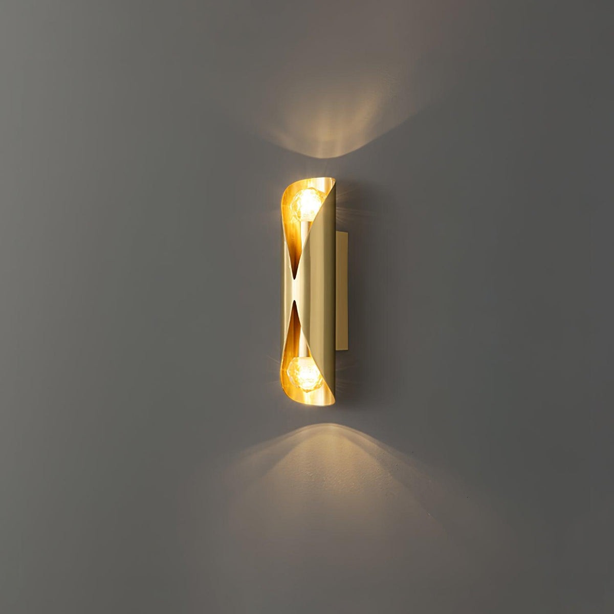Veyric Diamant-Messing-Wandleuchte