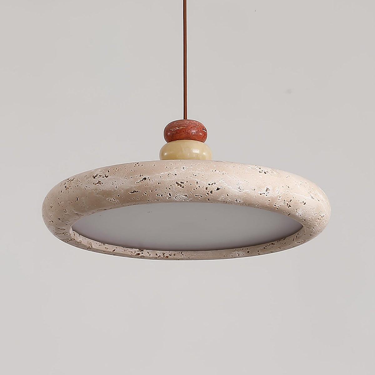 Cuvarora Pendelleuchte aus gelbem Travertin