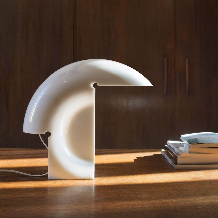 Emmy moderne Tischleuchte aus Marmor