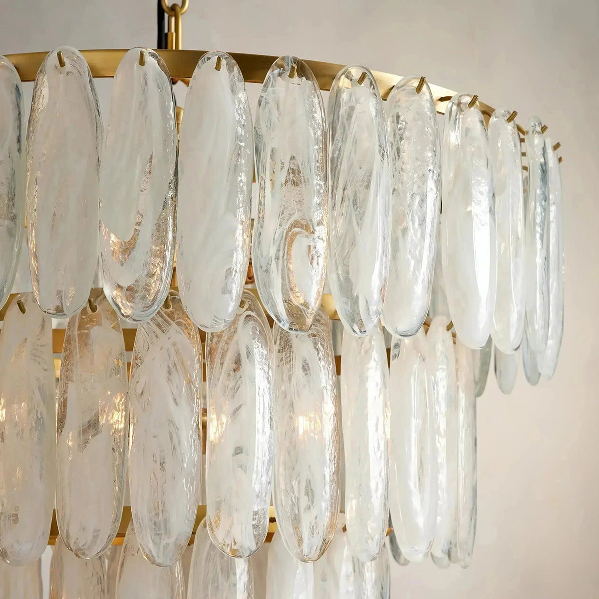 Celuira Kronleuchter aus Milchglas
