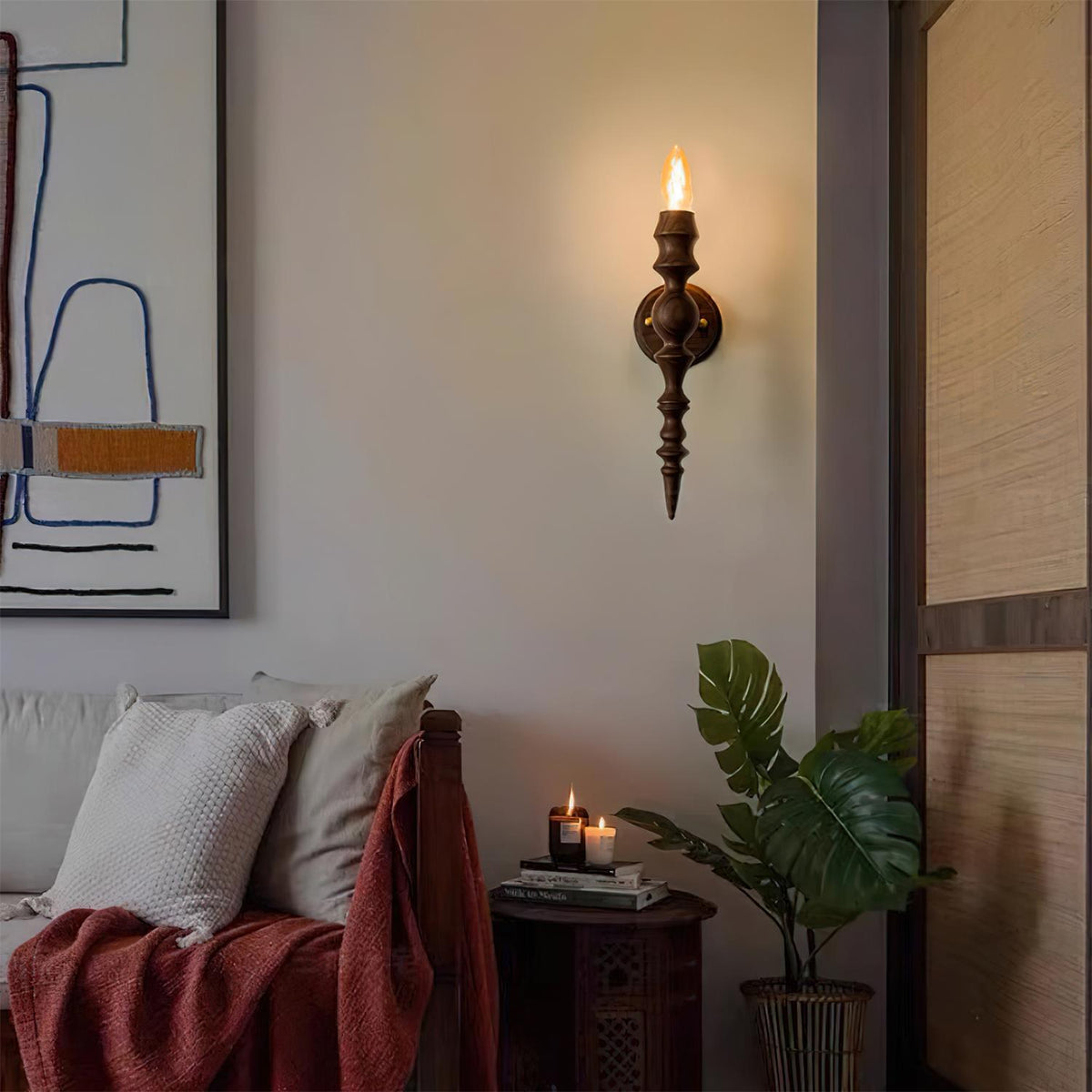 Wandleuchte im modernen Vintage-Stil mit Holzkörper in verschiedenen Holzoberflächen