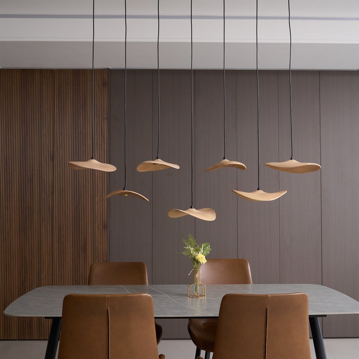 Abbott Kronleuchter zeitgenössisch minimalistisch leerer Blatt Holz