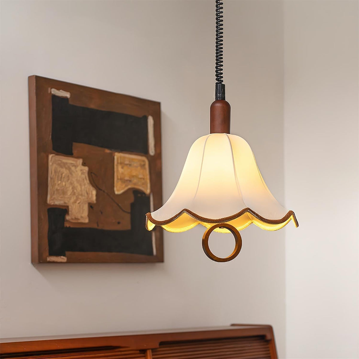 Eurvaryra Pendelleuchte aus Stoff und Holz im klassischen eleganten Stil