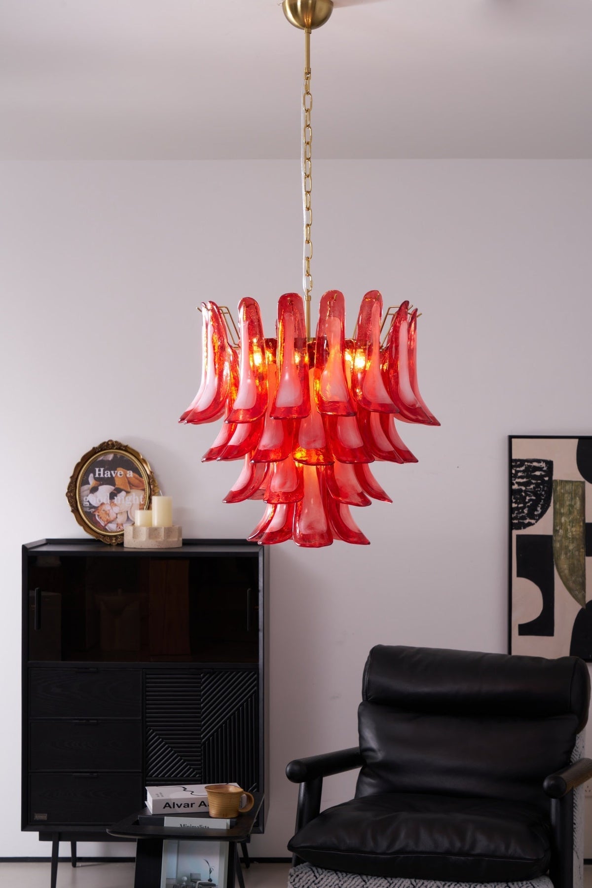 Celarine Kronleuchter aus rotem Petal-Glas in geschichteter Kunstform