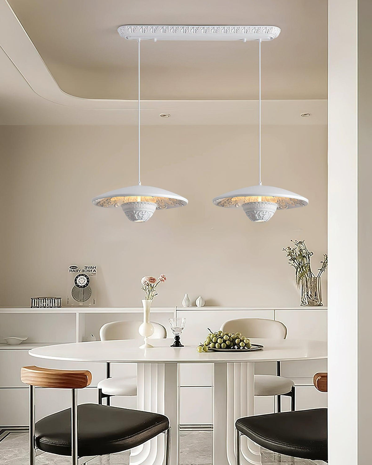 Jhel Pendelleuchte aus Kunstharz im Flying Saucer-Design